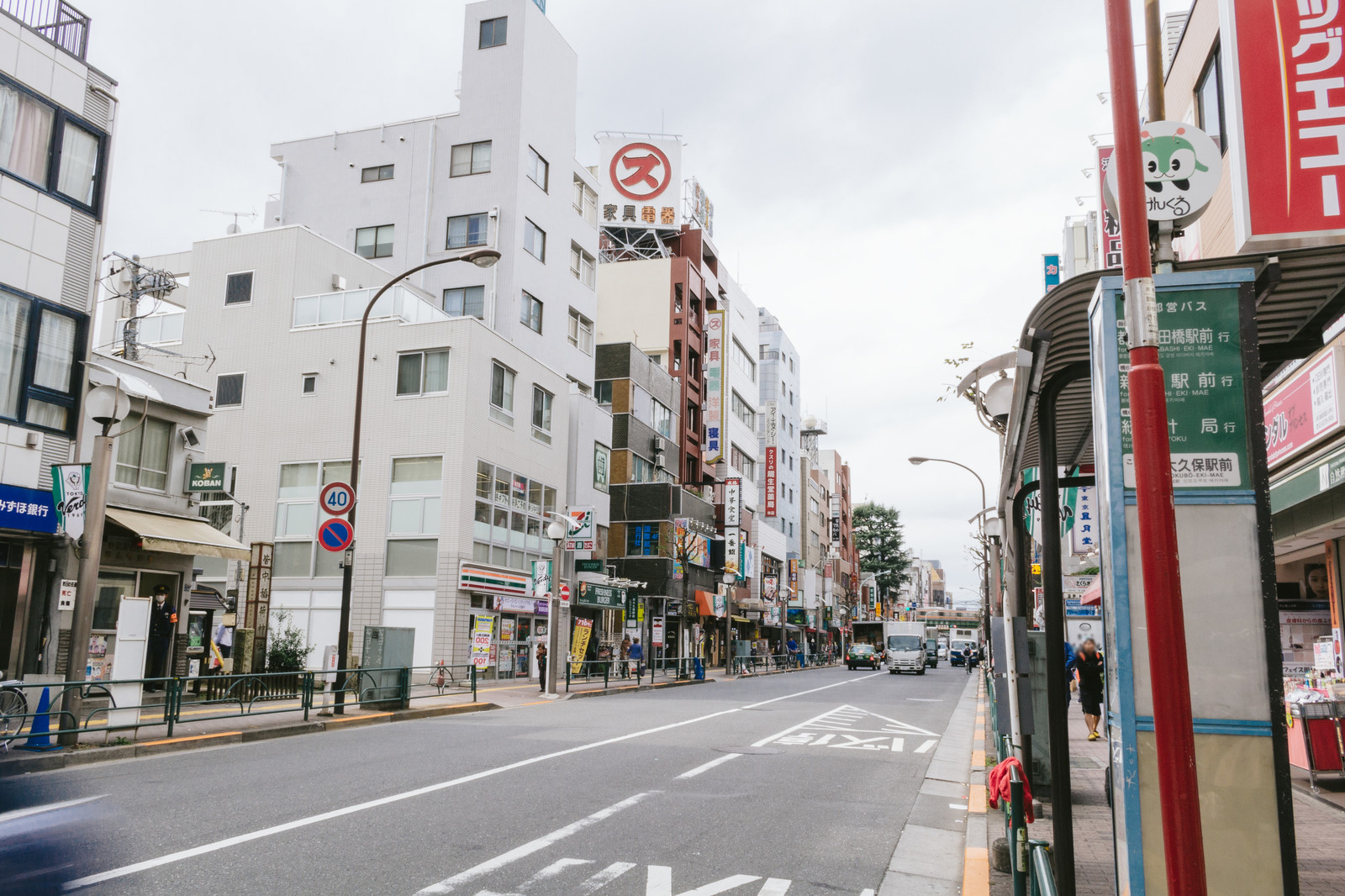 新大久保駅周辺