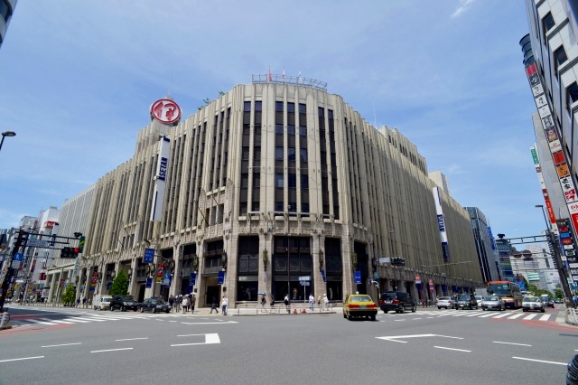 新宿三丁目駅周辺