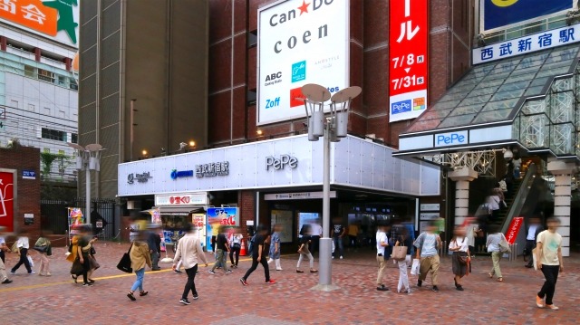 西武新宿駅周辺